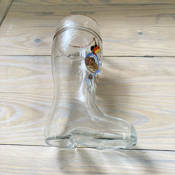 Berlin GERMANY Souvenir Beer Glass Boot Gold Rim 8 inches Tall 0.5 Liters - Picture 3 of 14